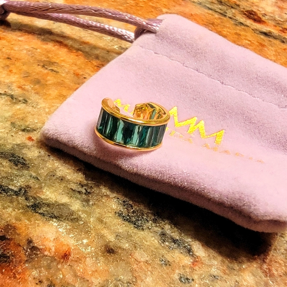 Melinda Maria Emerald Green EARCUFF